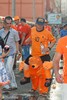 Шествие голландских болельщиков 13 июня в Харькове