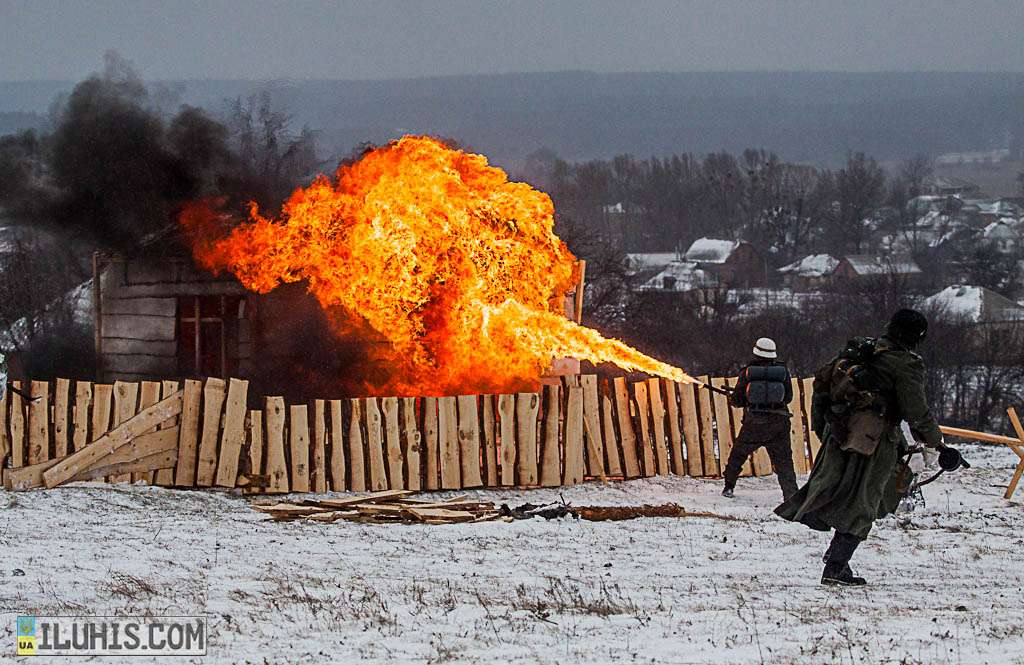 Огнемет на реконструкции битвы при Соколово